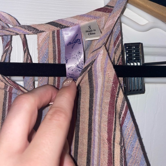 High Neck Top - Picture 2 of 4